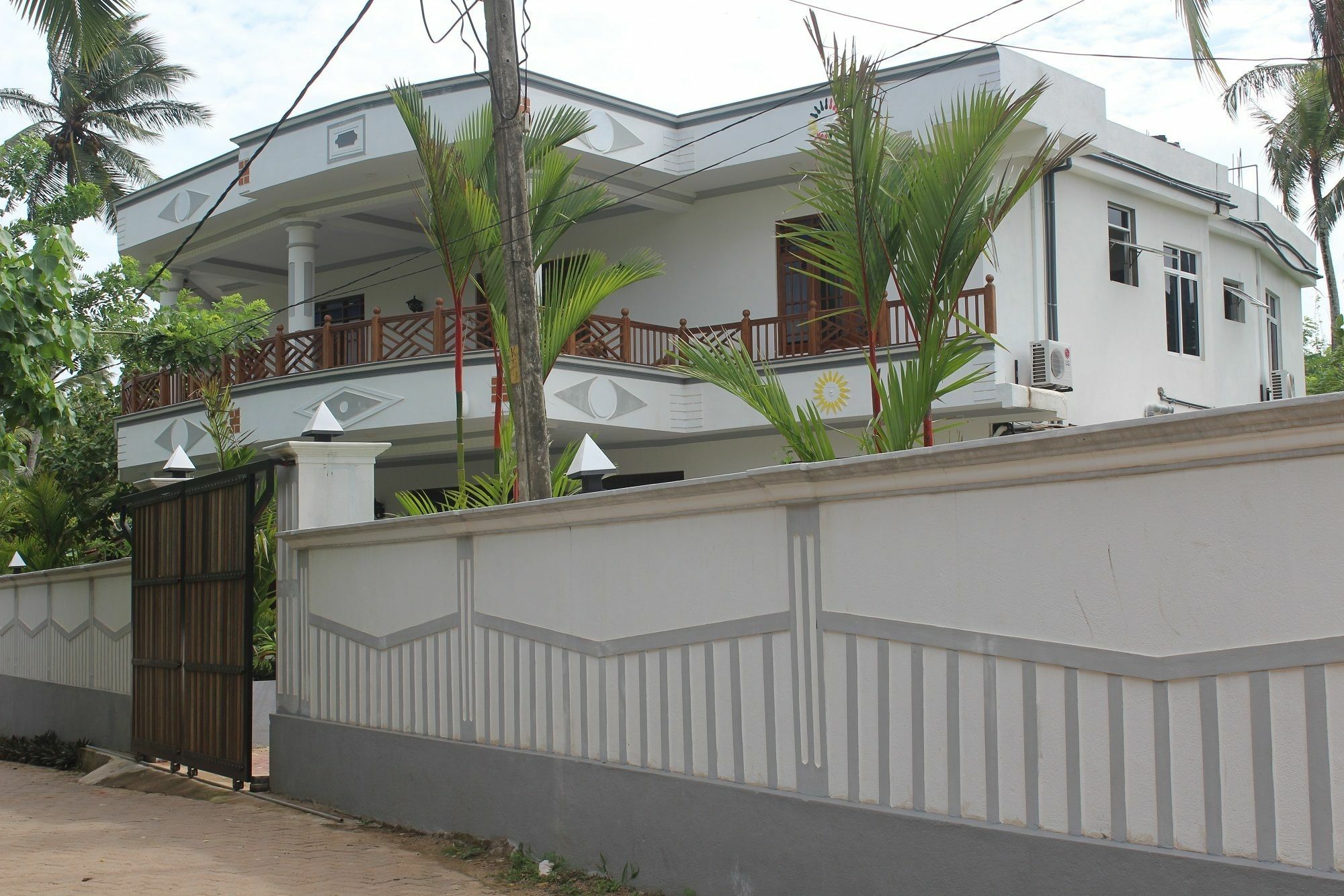 Lion Palace Weligama Exterior photo